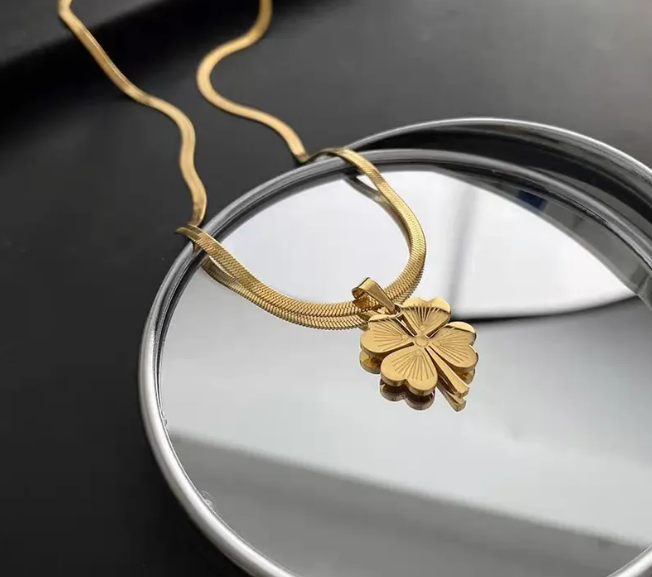 Collier AURORA REF:131COCN2306